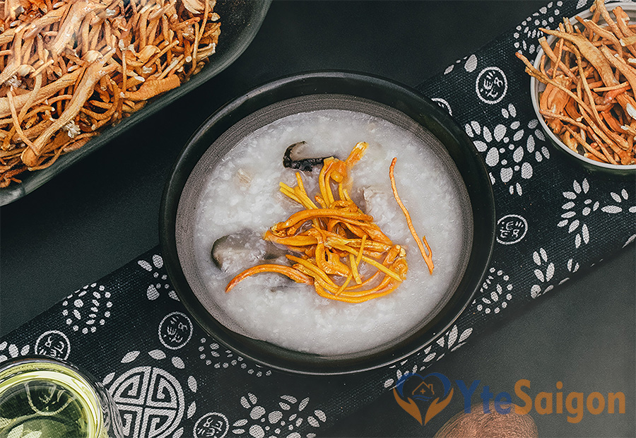 Chế biến đông trùng hạ thảo thành món ăn